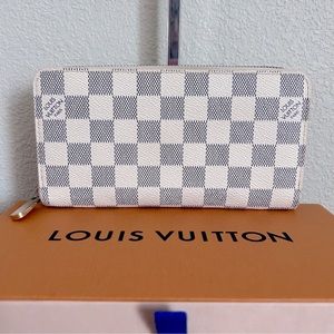 AUTHENTIC LOUIS VUITTON Damier Azure Zippy Wallet